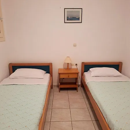 Athos Apartmán Tínos